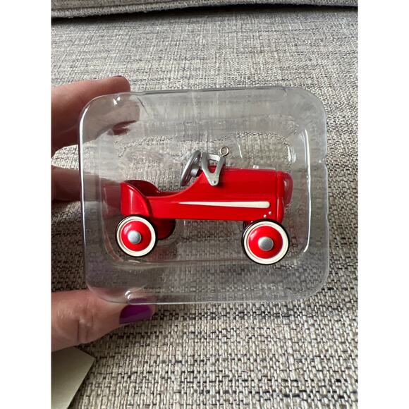 Hallmark Keepsake Ornament 1940 Garton Red Hot Roadster Series 2000 - Picture 3 of 5